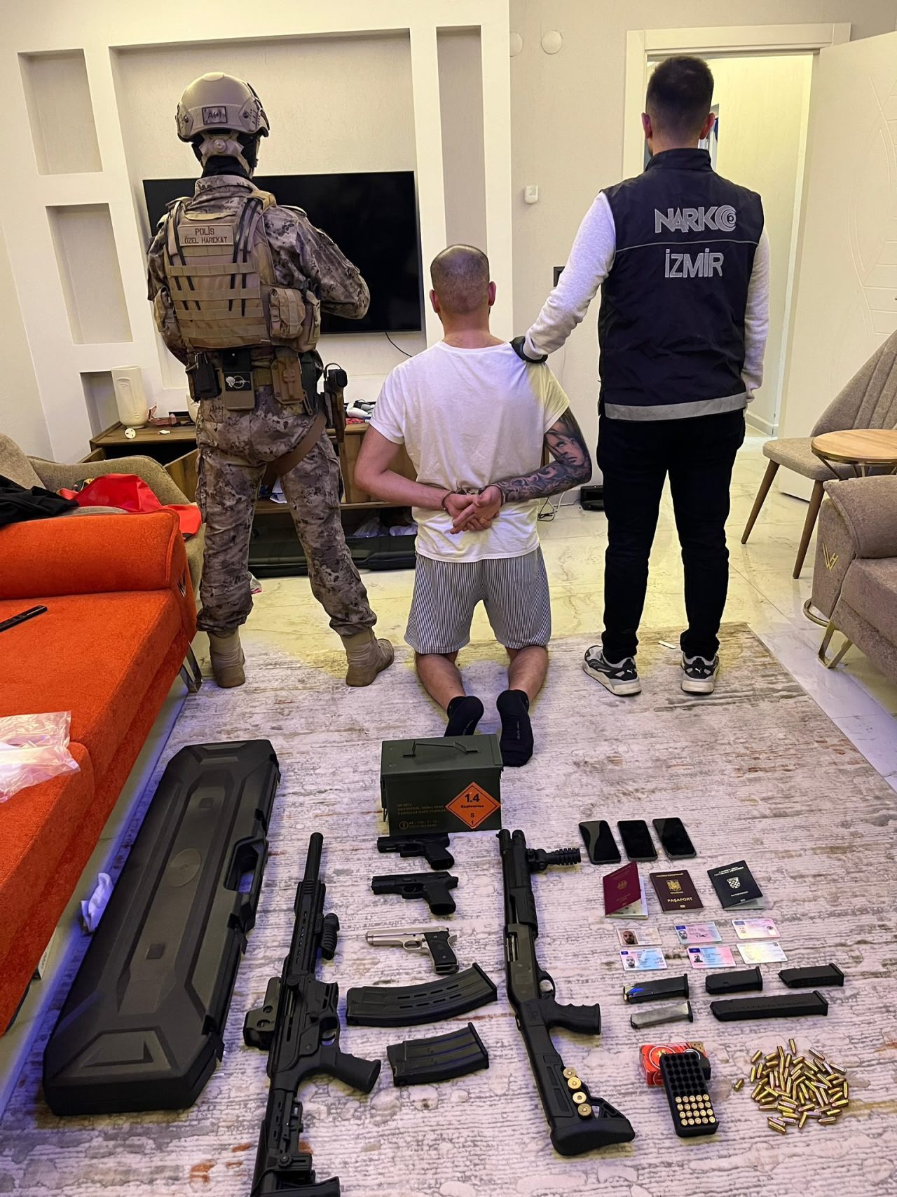 - İçişleri Bakanlığı:
- "Emniyet Genel Müdürlüğü Interpol-Europol Daire Başkanlığı ve