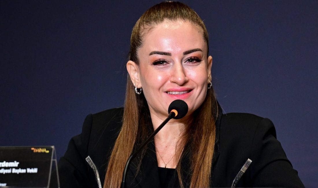 - Antalya Büyükşehir Belediyesi Başkan Vekili Büşra Özdemir:
- "Sinemanın ışığının