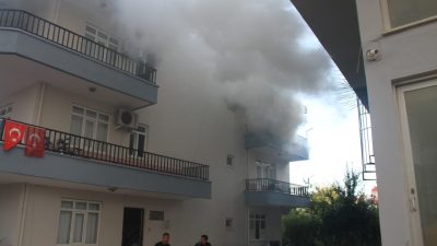 ANTALYA (AA) – Antalya'nın Serik ilçesinde evde çıkan yangın itfaiye