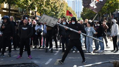 TİRAN (AA) – Arnavutluk'un başkenti Tiran'da üniversite öğrencilerinin eğitim koşullarının