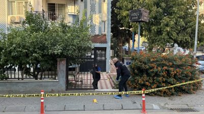 AYDIN (AA) – Aydın'ın Efeler ilçesinde eski karısını tabancayla öldüren