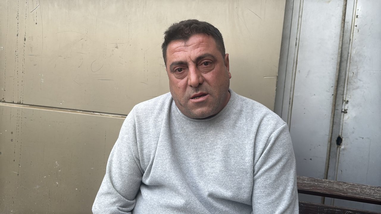 - Batan tekneden kurtulan Metin Özmen:
- "Teknemiz su almaya başladı,