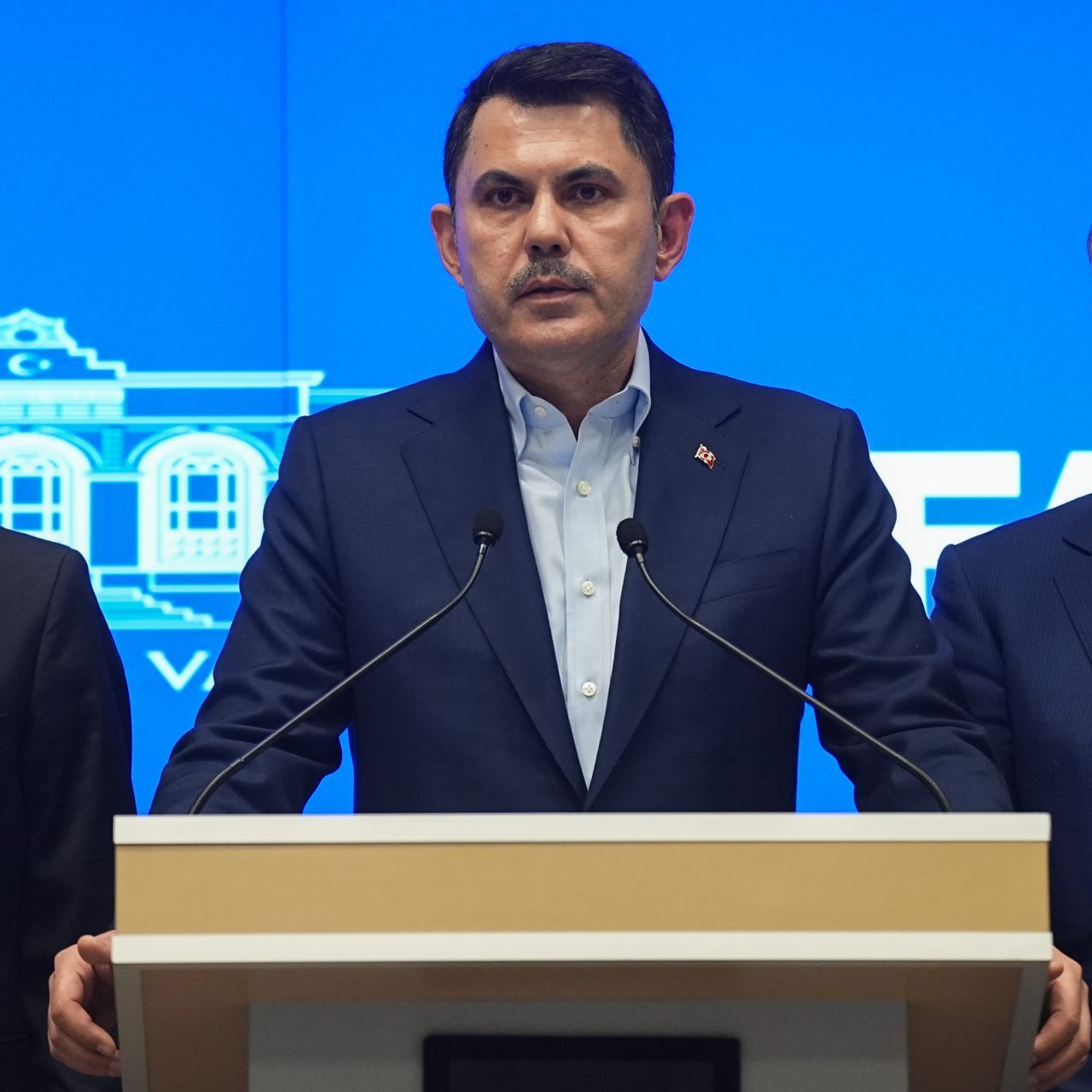 - "(İstanbul'da) 48 toprak kayması vakası gerçekleşti, 39 ilçemizde 53