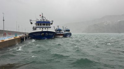 BARTIN (AA) – Bartın'ın Amasra ilçesinde fırtına etkili oldu. İlçede