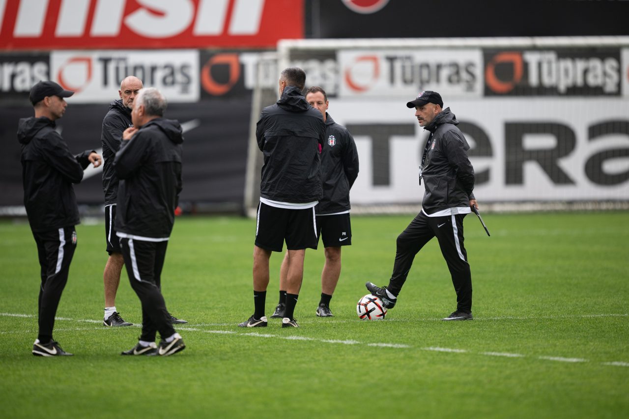 - Mide rahatsızlığı yaşayan Dusan Vlahovic antrenmana katılmadı