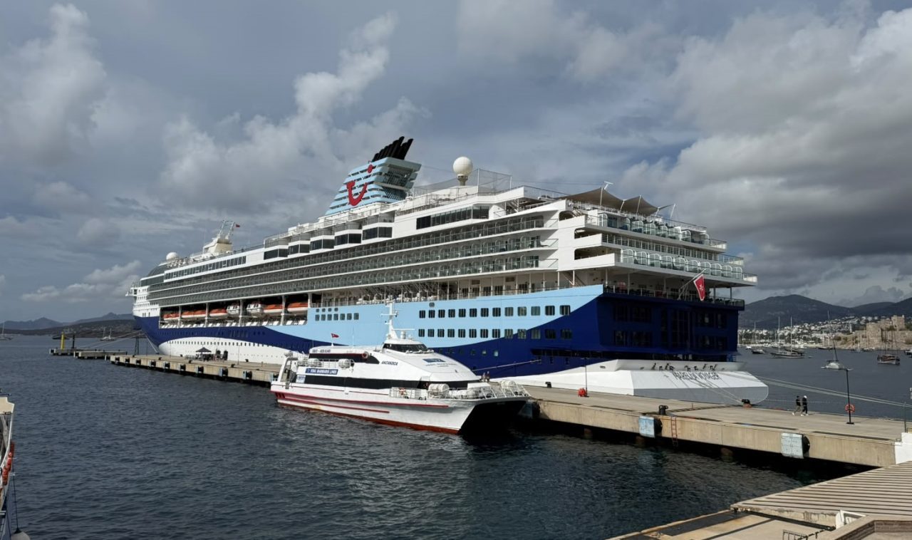 MUĞLA (AA) – Malta bayraklı kruvaziyer "Marella Voyager" ile Muğla'nın