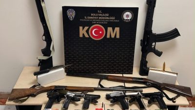 BOLU (AA) – Bolu'da sosyal medya üzerinden silahlı ve suç
