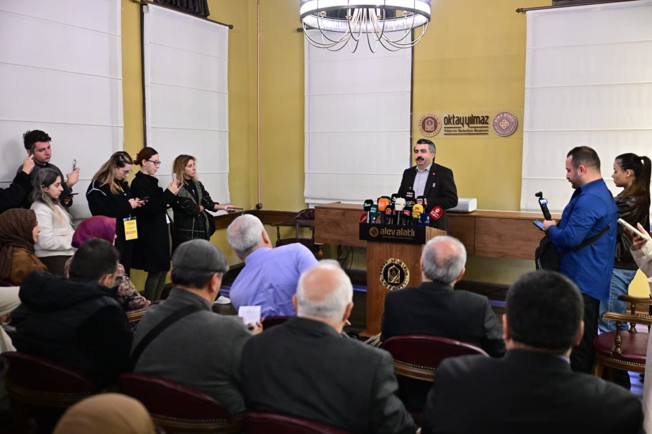 - Eğitime katılan 50 öğrenci, 8 Mayıs'a kadar "Düşünce-Bilgi-Bilim", "Medeniyet-Kültür-Tarih"