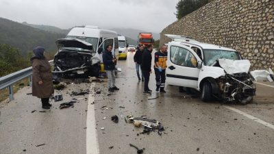 - Kazada yaralanan 10 kişi tedavi altına alındı