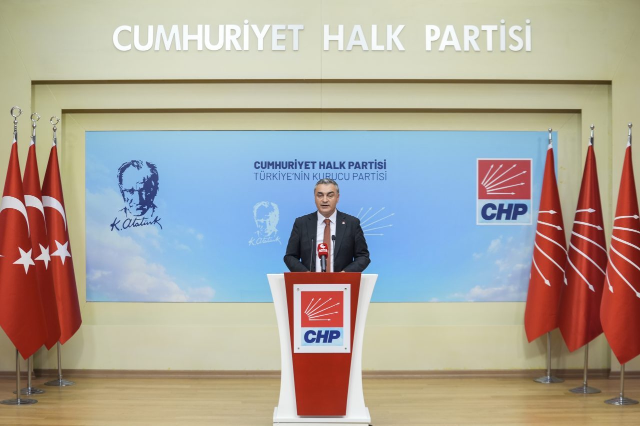 - "23 bin 552 lira olan en düşük emekli maaşının,