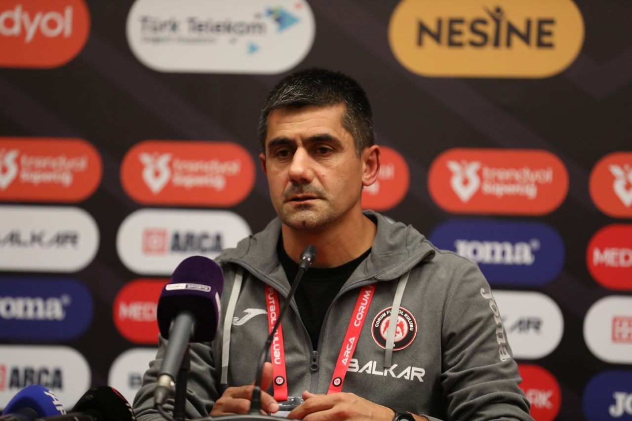 - Arca Çorum FK Yardımcı Antrenörü Hüseyin Çayır:
"Bizim için burada