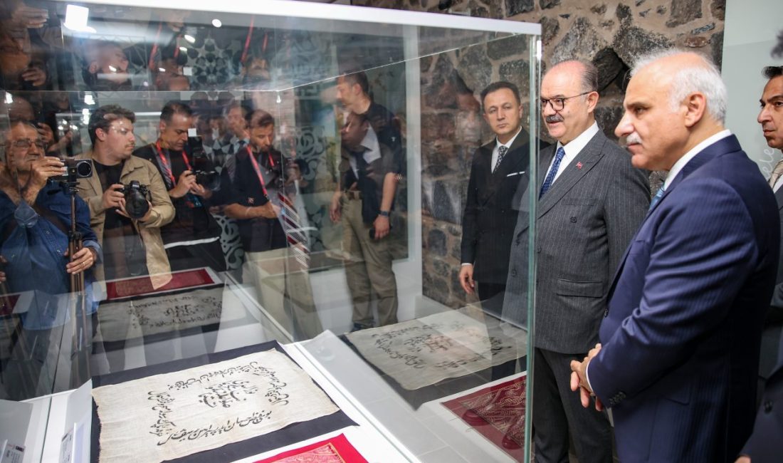 - Kültür ve Turizm Bakan Yardımcısı Serdar Çam:
- "Şehrimizin dört