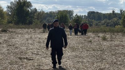 EDİRNE (AA) – Edirne'de, Yunanistan’a geçmeye çalışırken Meriç Nehri’nde botun