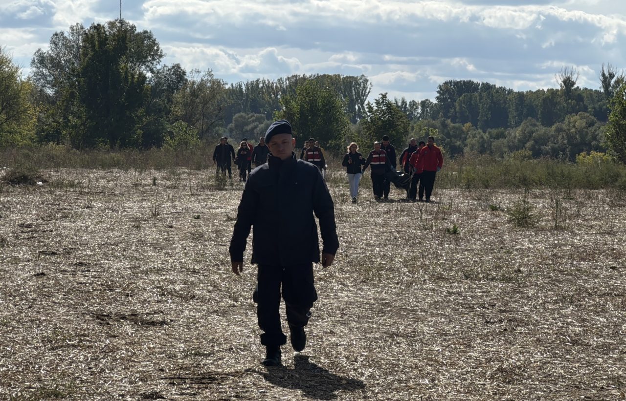 EDİRNE (AA) – Edirne'de, Yunanistan’a geçmeye çalışırken Meriç Nehri’nde botun