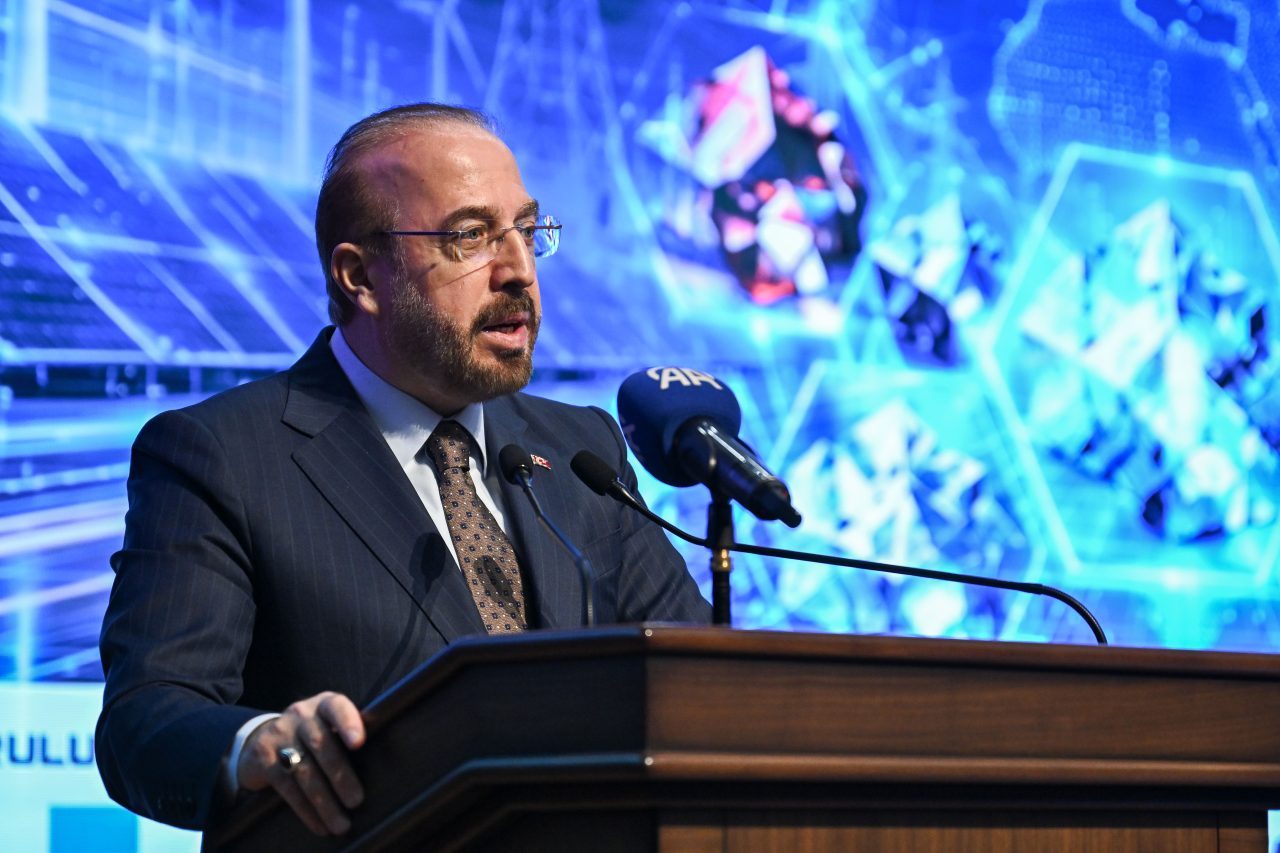 Enerji ve Tabii Kaynaklar Bakan Yardımcısı Nevzat Şatıroğlu:
- "Yenilenebilir kaynaklarla