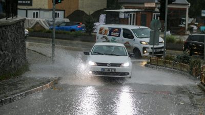 ERZURUM (AA) – Erzurum, Kars ve Tunceli'de sağanak etkili oluyor.