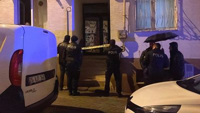 ESKİŞEHİR (AA) – Eskişehir'in Odunpazarı ilçesinde bir evde bıçakla yaralanan