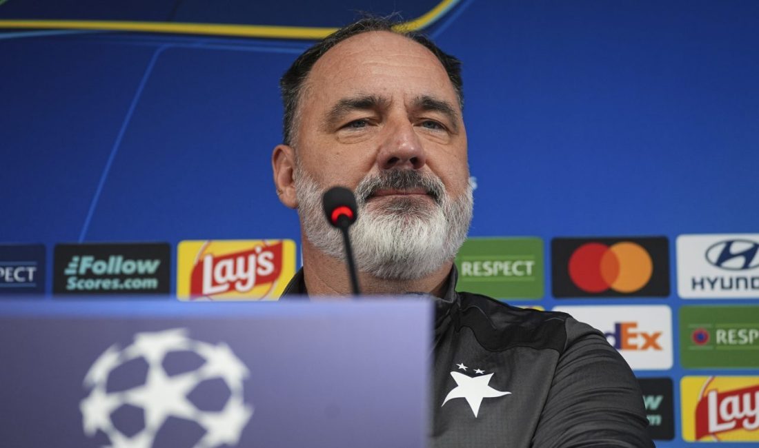 - Slavia Prag Teknik Direktörü Jindrich Trpisovsky:
"Fenerbahçe'nin yarınki takımı, onlarla