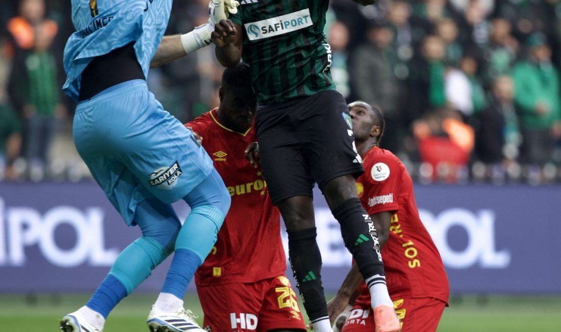 - Kocaelispor: 0 - Göztepe: 1 (İlk yarı)