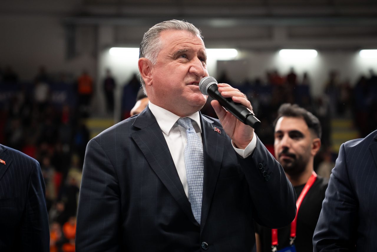 - "Gençlik ve Spor Bakanlığı olarak, sporu tabana yayma, gençlerimizin