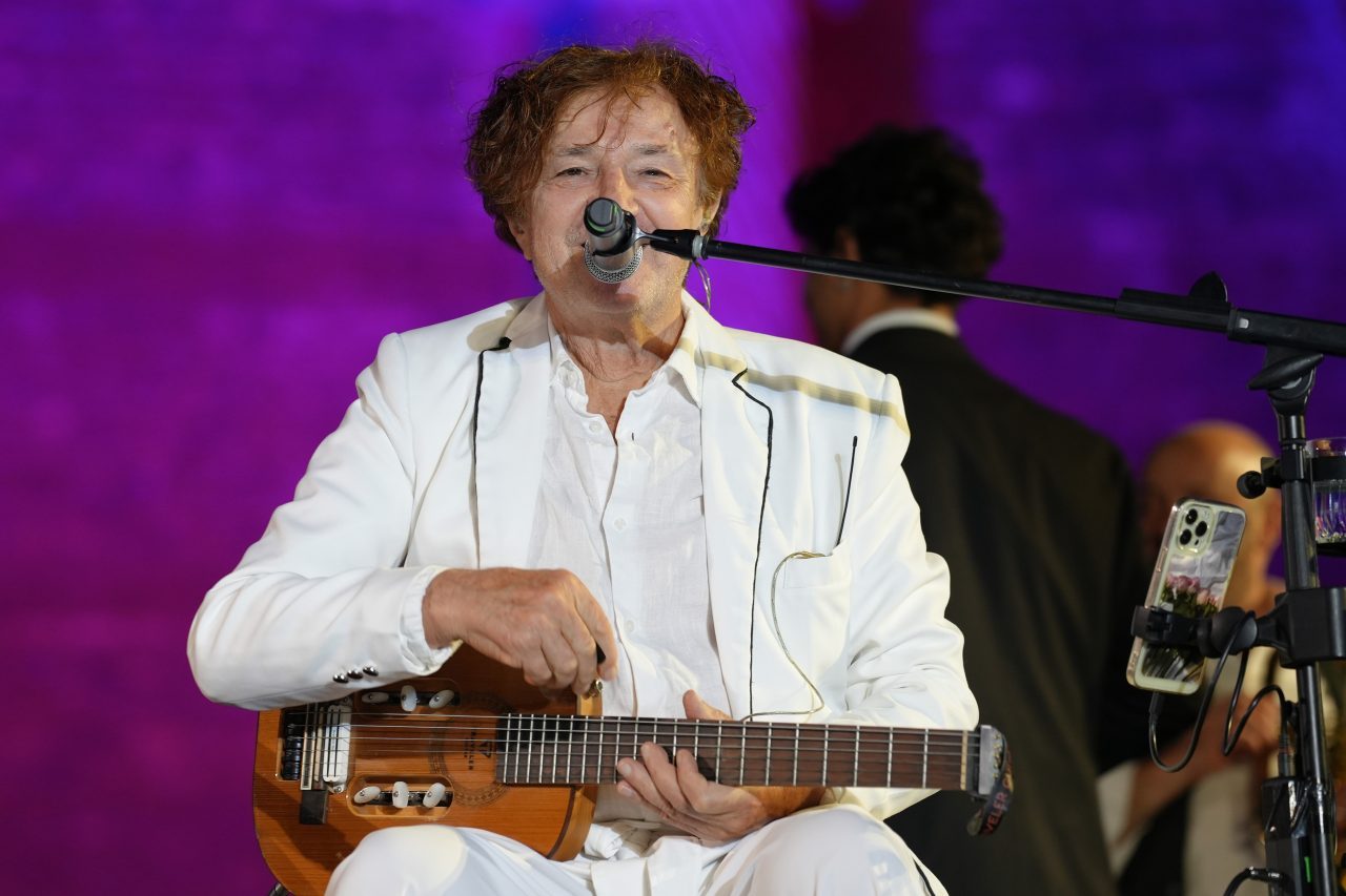 MANİSA (AA) – Balkan müziğinin usta isimlerinden Goran Bregovic, Manisa'nın