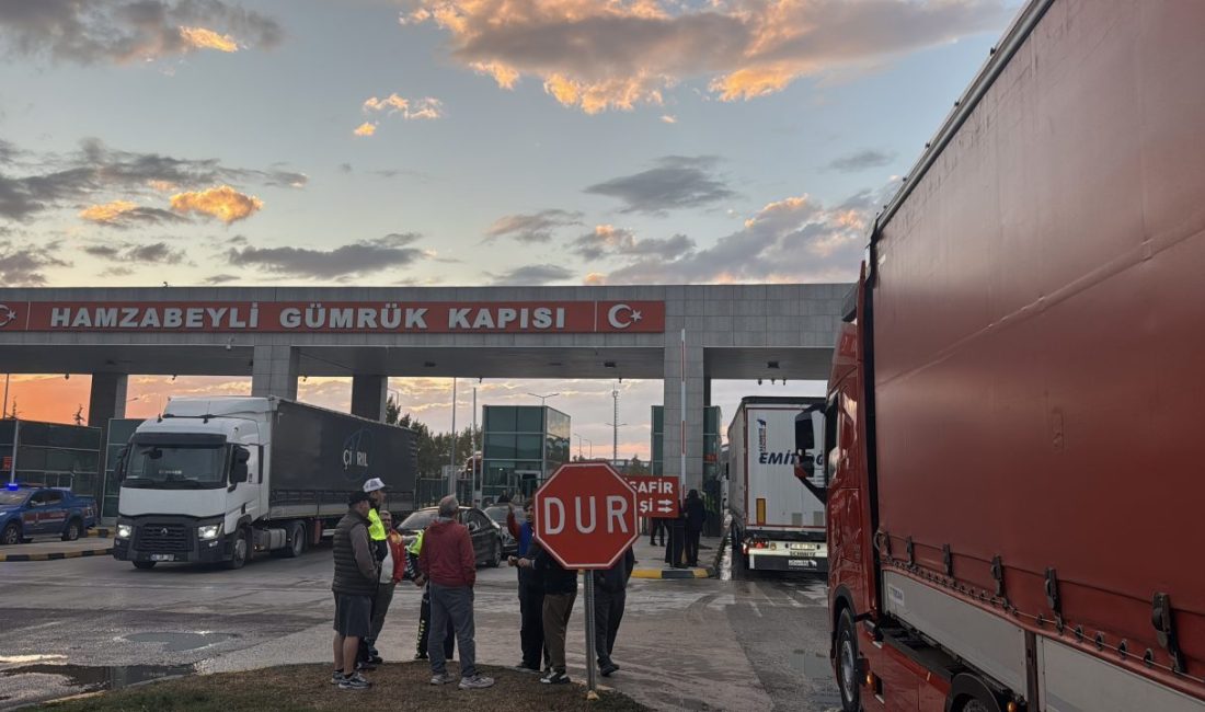 EDİRNE (AA) – Hamzabeyli Sınır Kapısı'nda tır şoförleri, sorunlarına dikkati