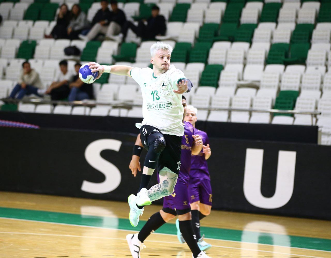 - Giresunspor: 32 - Güneysuspor: 32