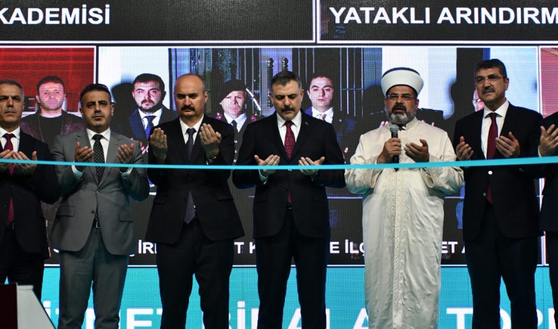 - "Bir zamanlar terörün gölgesinde kalan dağlarımız, yaylalarımız ve köylerimiz