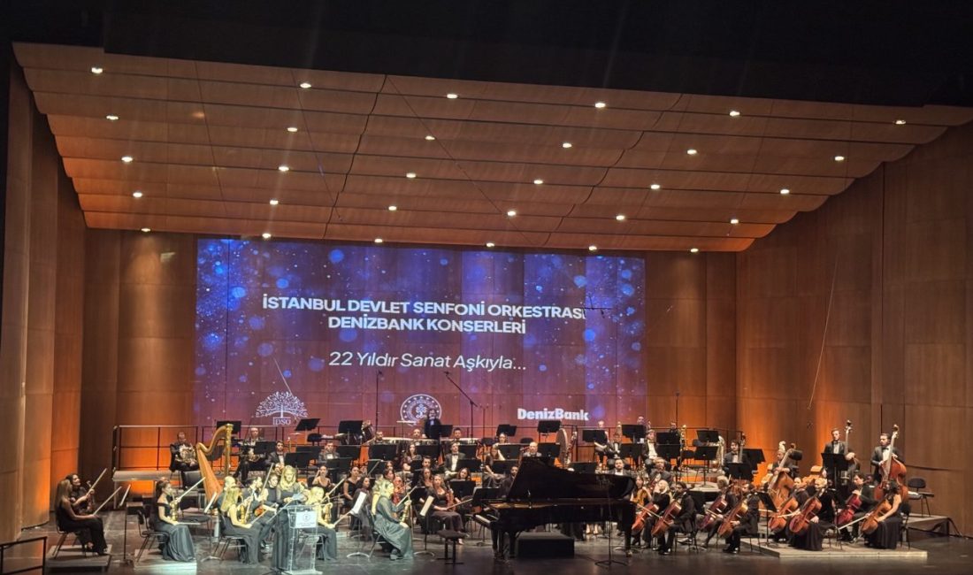 - İDSO DenizBank Konserleri kapsamında Atatürk Kültür Merkezi'nde gerçekleştirilen konseri