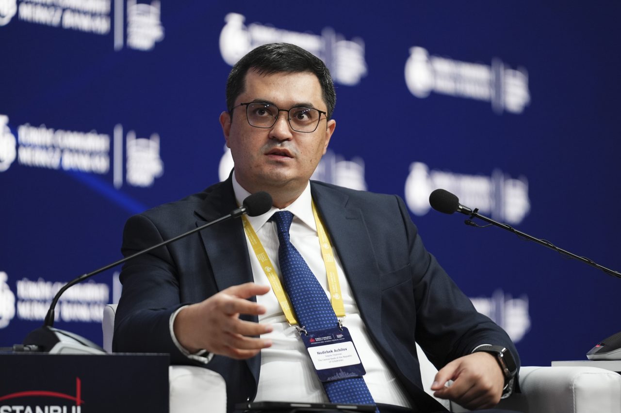 - TCMB Başkan Yardımcısı Hatice Karahan:
- "Merkez bankaları olarak finans