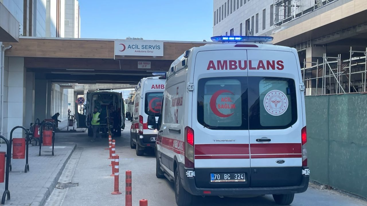 KARAMAN (AA) – Karaman'da tarım aracının devrilmesi sonucu 8 kişi