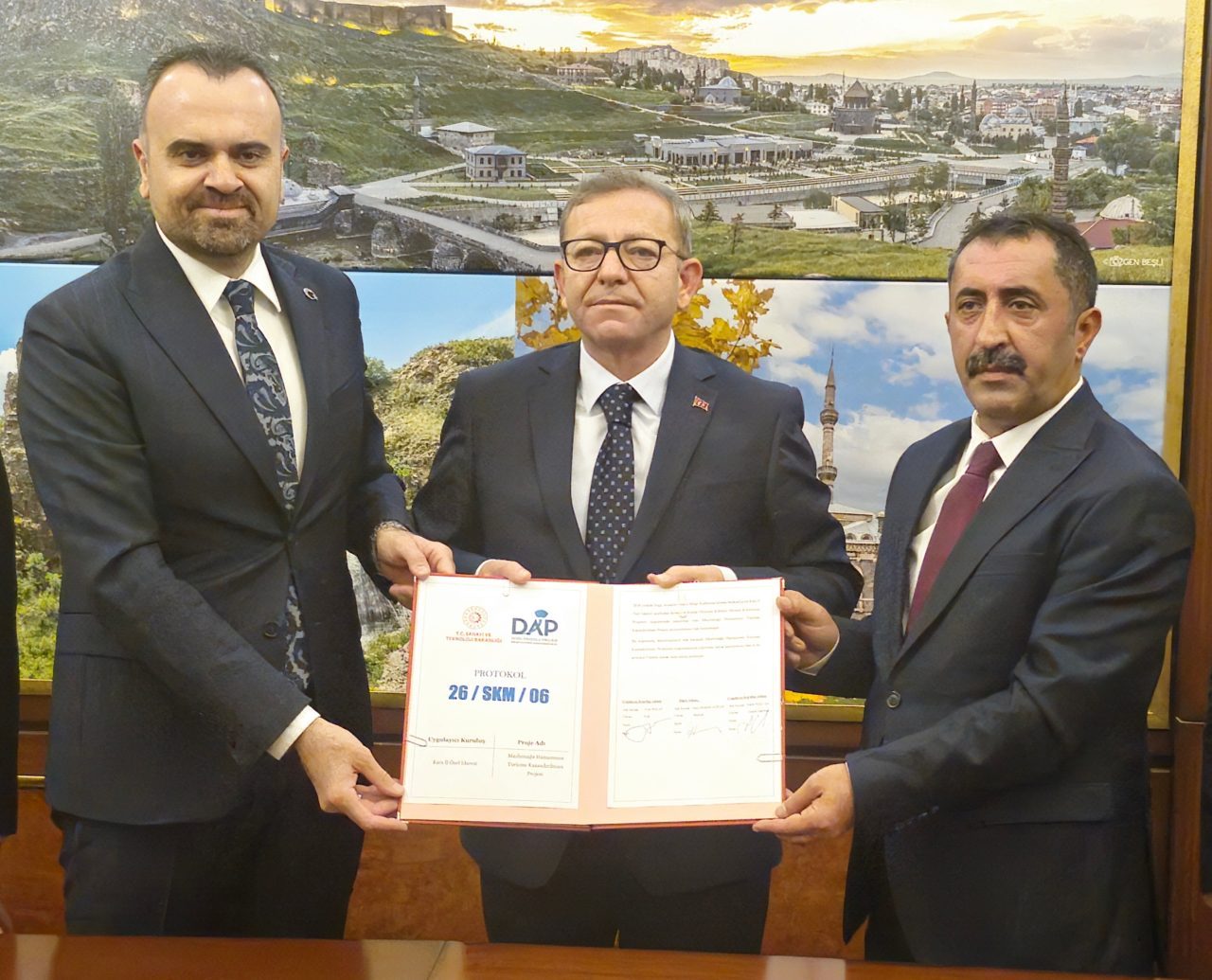 - Kars Valisi Ziya Polat:
- "700 bini aşan turist sayısıyla