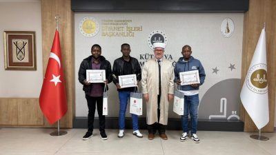KÜTAHYA (AA) – Kütahya'da bir fabrikada çalışan Kenya uyruklu 3