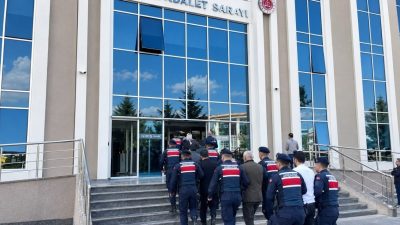 KOCAELİ (AA) – Kocaeli merkezli iki ilde düzenlenen dolandırıcılık operasyonunda