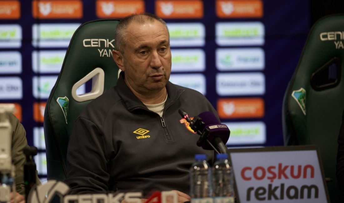 - Göztepe Teknik Direktörü Stanimir Stoilov:
- "Takım olarak şu anda