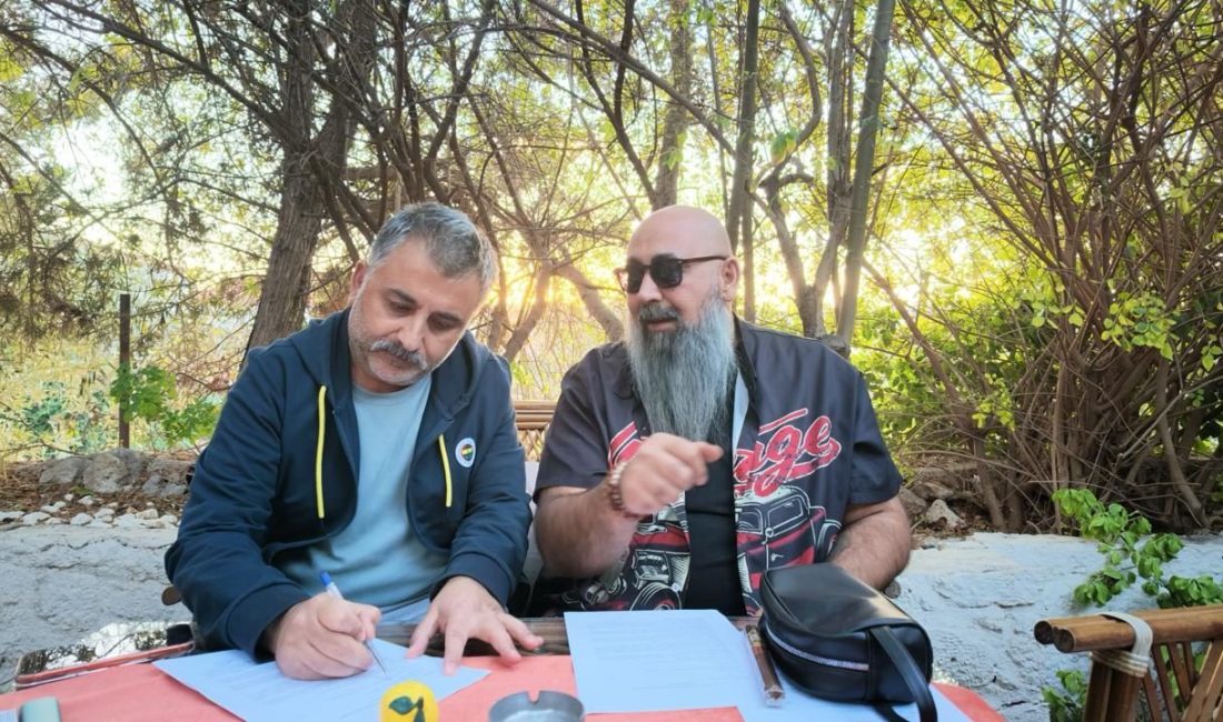İSTANBUL (AA) – Yönetmenliğini Bülent Orçin'in üstlendiği komedi filmi "Karışık