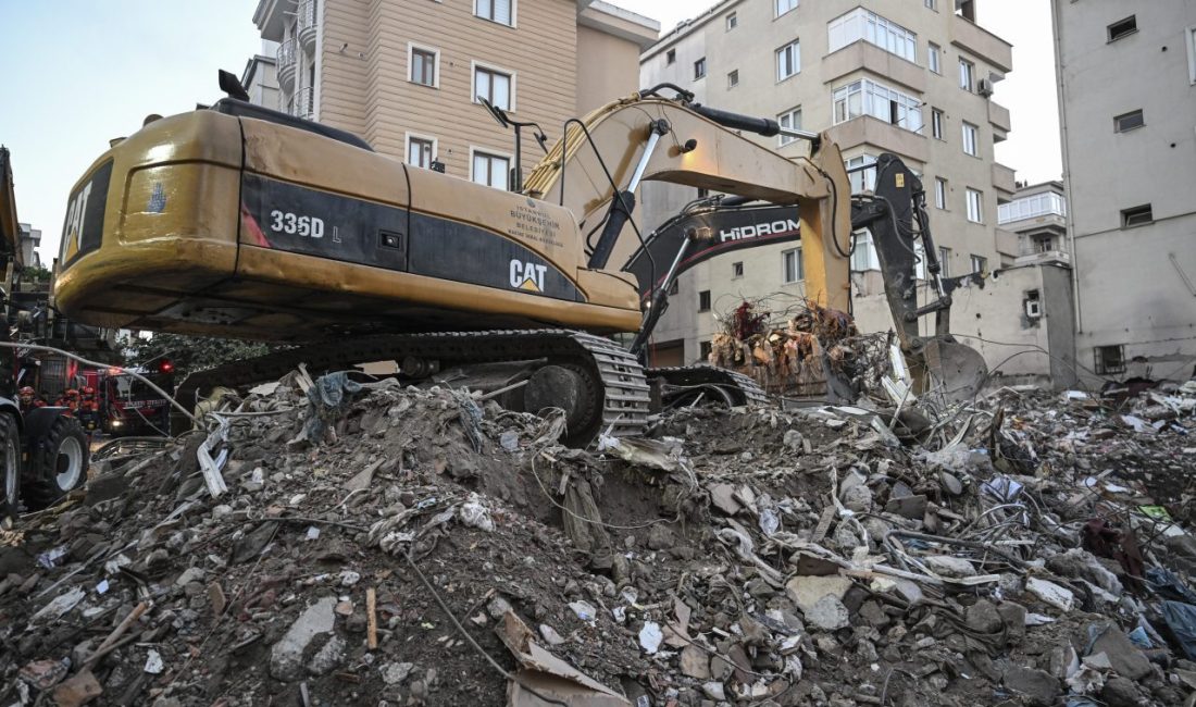 - AFAD koordinasyonunda yürütülen çalışmalarda 3 kişinin daha cansız bedenine