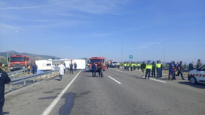 - Kazada ölü ve yaralıların olduğu ihbarı üzerine bölgeye ekipler