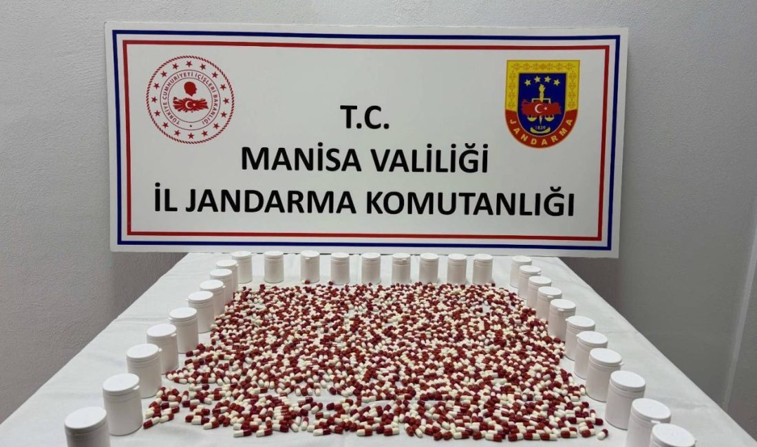 MANİSA (AA) – Manisa'nın Turgutlu ve Akhisar ilçelerinde jandarma ekiplerince