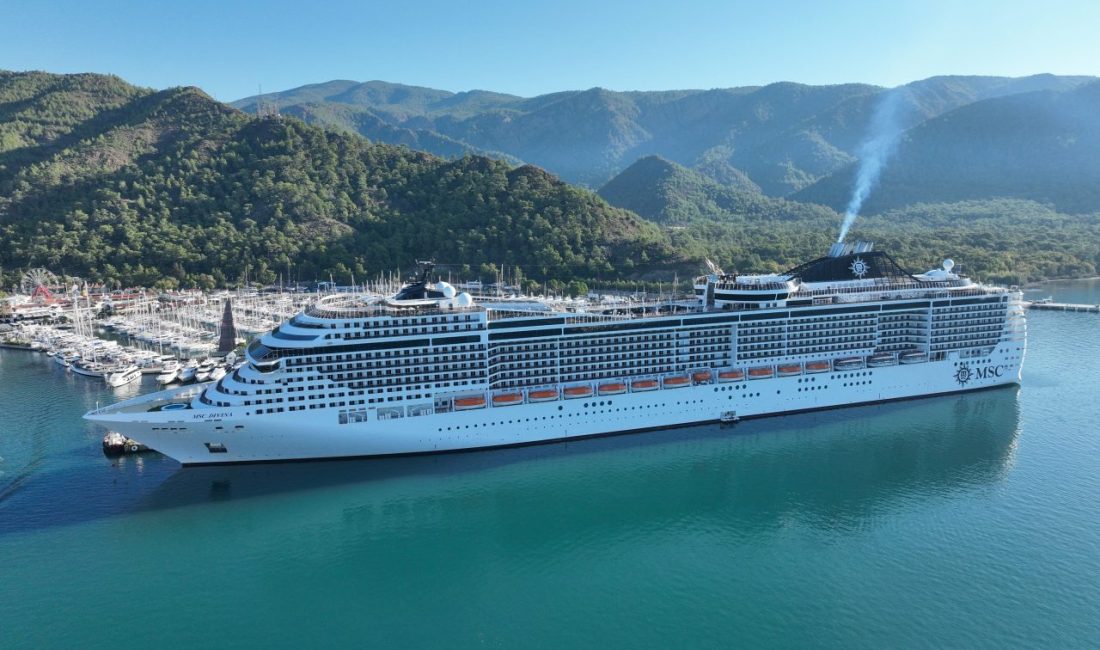 MUĞLA (AA) – Muğla'nın Marmaris ilçesine, Panama bayraklı "MSC Divina"