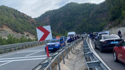 MUĞLA (AA) – Muğla'nın Marmaris ilçesinde devrilen motosikletin sürücüsü yaşamını