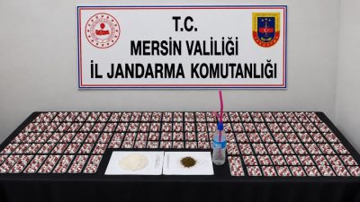 MERSİN (AA) – Mersin'de düzenlenen uyuşturucu operasyonunda gözaltına alınan 4