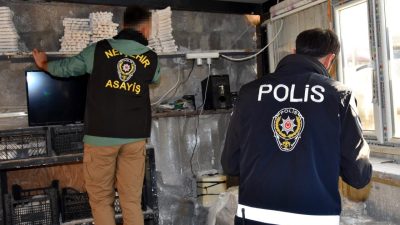 NEVŞEHİR (AA) – Nevşehir'de polis ve jandarma ekiplerince düzenlenen fuhuş