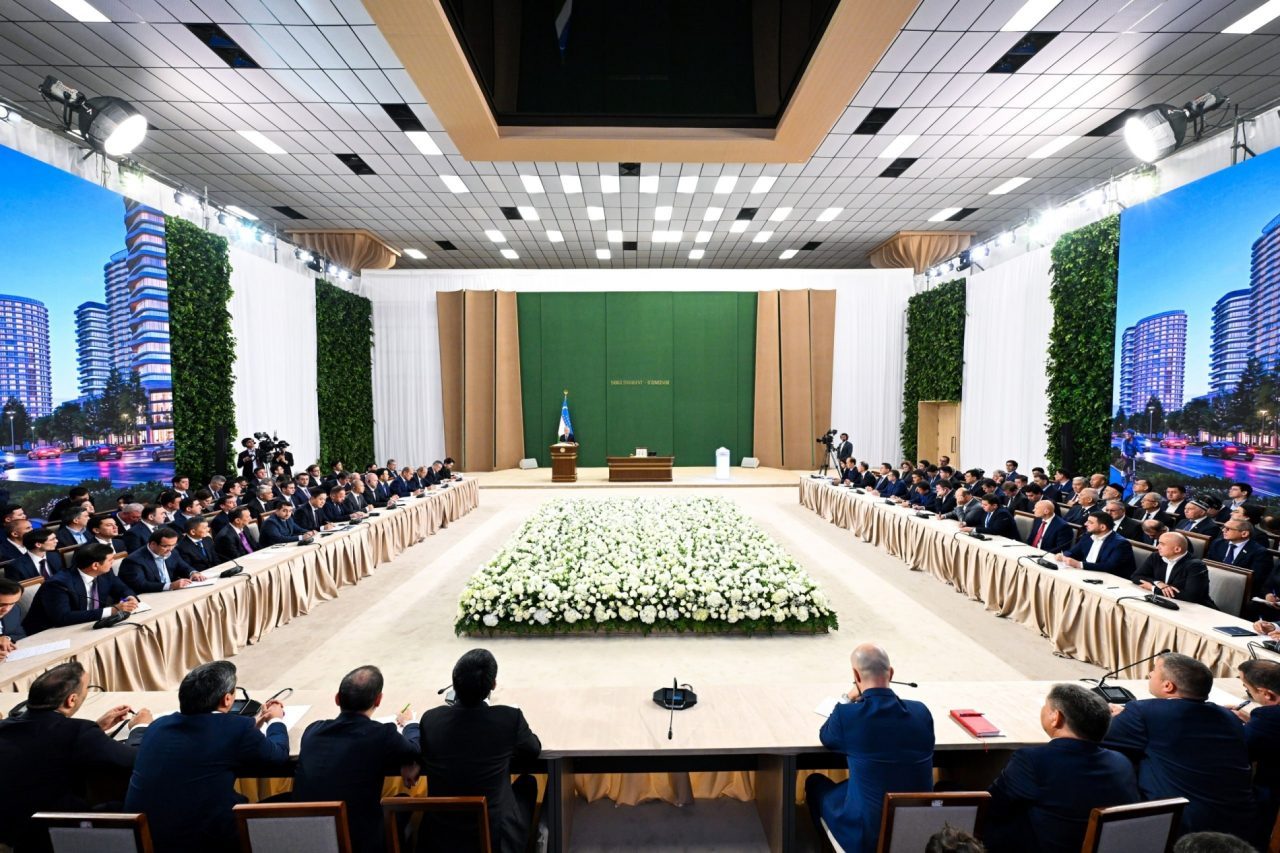 TAŞKENT (AA) – Özbekistan Cumhurbaşkanı Şevket Mirziyoyev, başkent Taşkent'in bitişiğinde