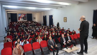 EDİRNE (AA) – Sahne performansları ve kişisel gelişim söyleşileriyle tanınan