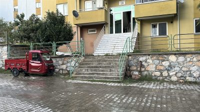 SAKARYA (AA) – Sakarya'nın Adapazarı ilçesinde çıkan silahlı kavgada 1