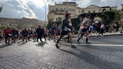 NEVŞEHİR (AA) – Nevşehir'in Ürgüp ilçesinde 78 ülkeden 3 bine