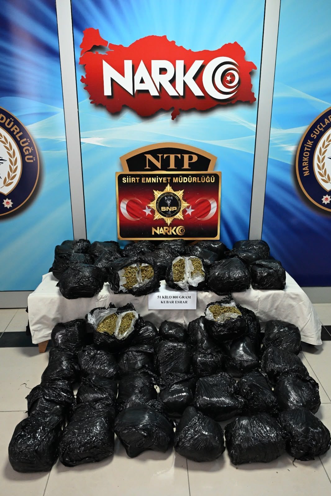SİİRT (AA) – Siirt'in Baykan ilçesinde otomobilinde 51 kilo 800