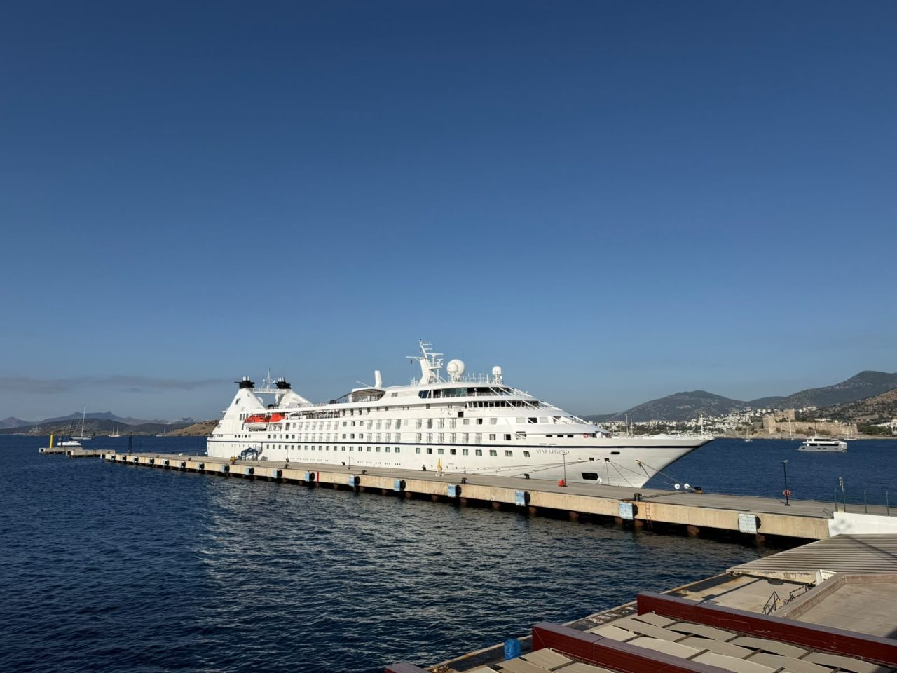 MUĞLA (AA) – Bahama bayraklı "Star Legend" isimli kruvaziyer, 300