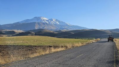 AĞRI (AA) – Türkiye'nin üçüncü en yüksek zirvesi olan 4